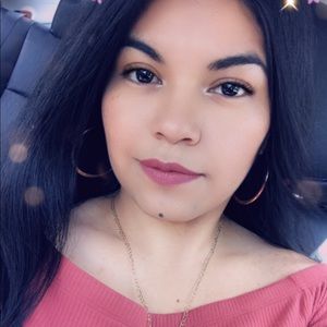 Meet your Posher, Magaly